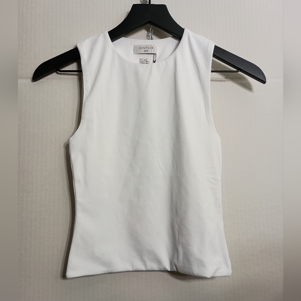 Second-skin crewneck tank